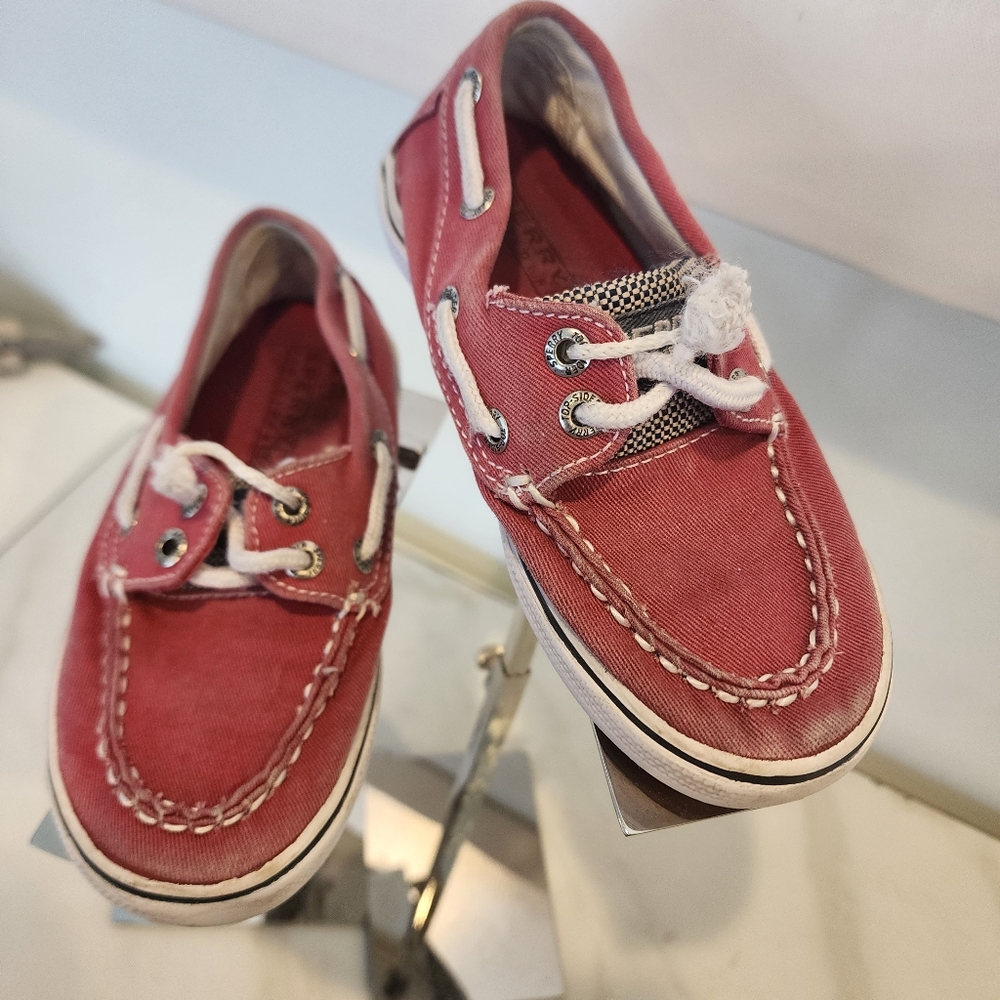 SPERRY TOP SIDER, boy's size 10m, super cut-red stretch (faux lace) boat shoes. - Picture 6 of 13